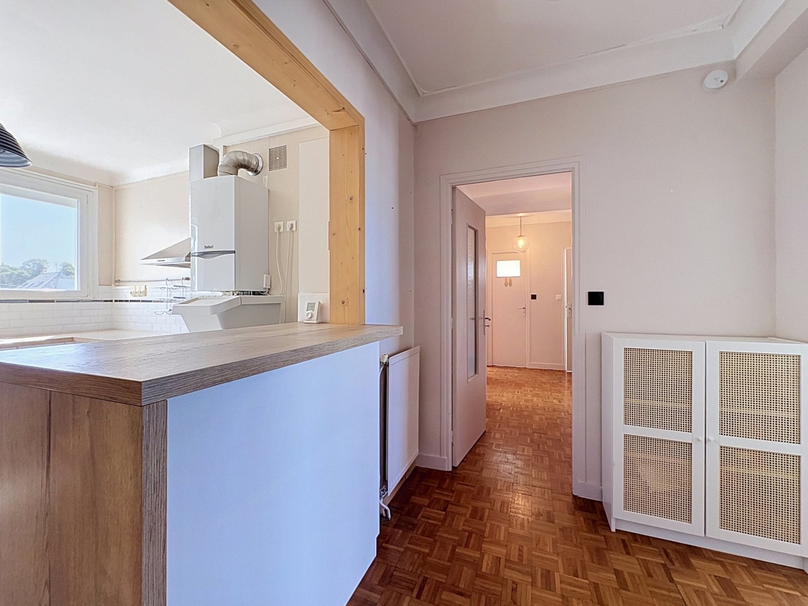 BREST : A LOUER, CHARMANT APPARTMEMENT NON MEUBLÉ, T4 DE 79 M² AVEC GARAGE