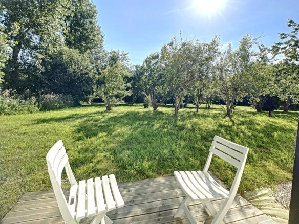 GUILERS : propriété avec maison 12 pièces  7 chambres sur une parcelle de 10390 m2