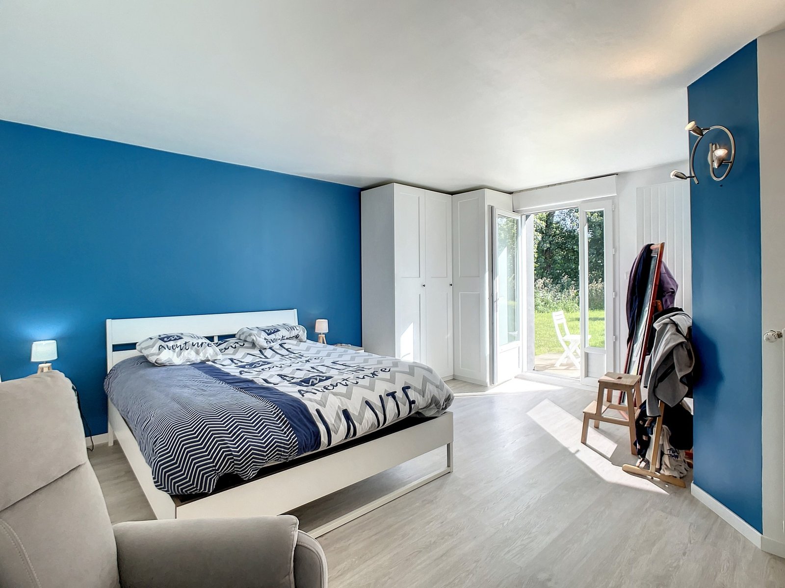 GUILERS : propriété avec maison 12 pièces  7 chambres sur une parcelle de 10390 m2