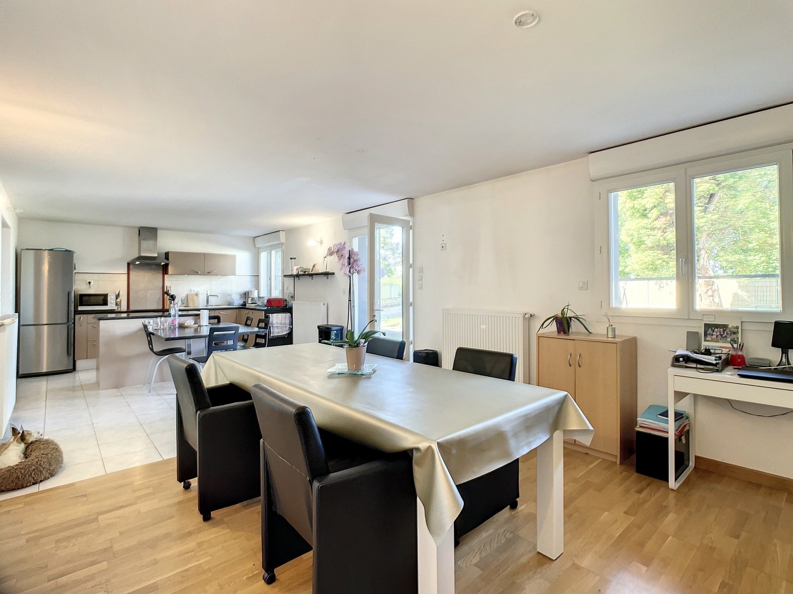 GUILERS : propriété avec maison 12 pièces  7 chambres sur une parcelle de 10390 m2