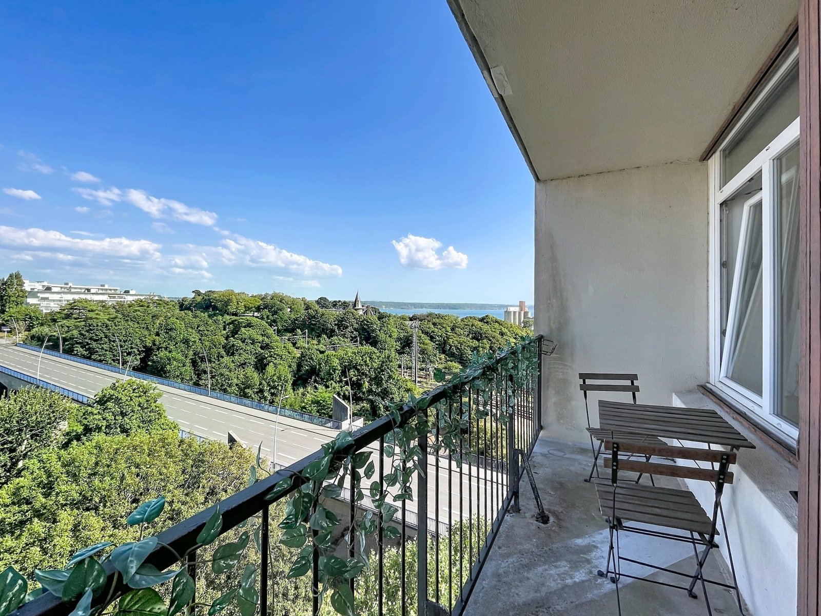 EXCLUSIVITÉ : À LOUER JOLI APPARTEMENT T2 MEUBLÉ, AVEC BALCON