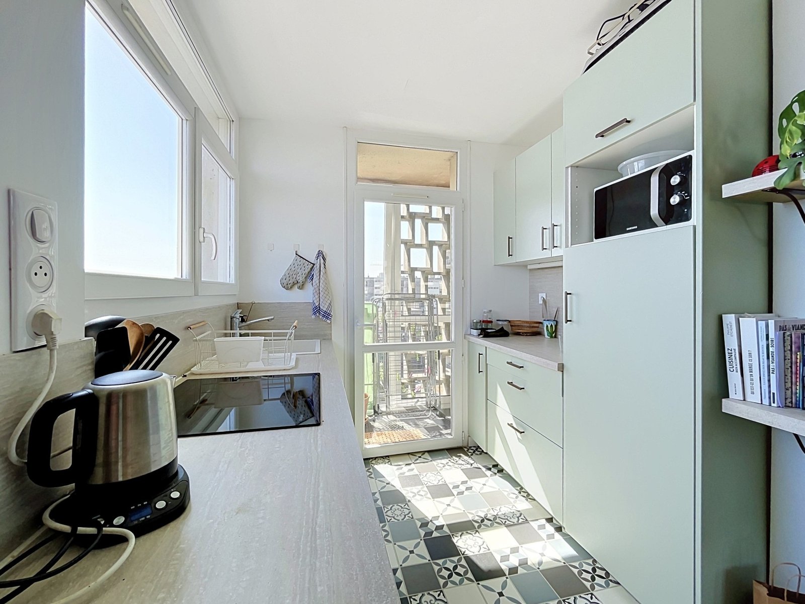 EXCLUSIVITÉ : À LOUER JOLI APPARTEMENT T2 MEUBLÉ, AVEC BALCON