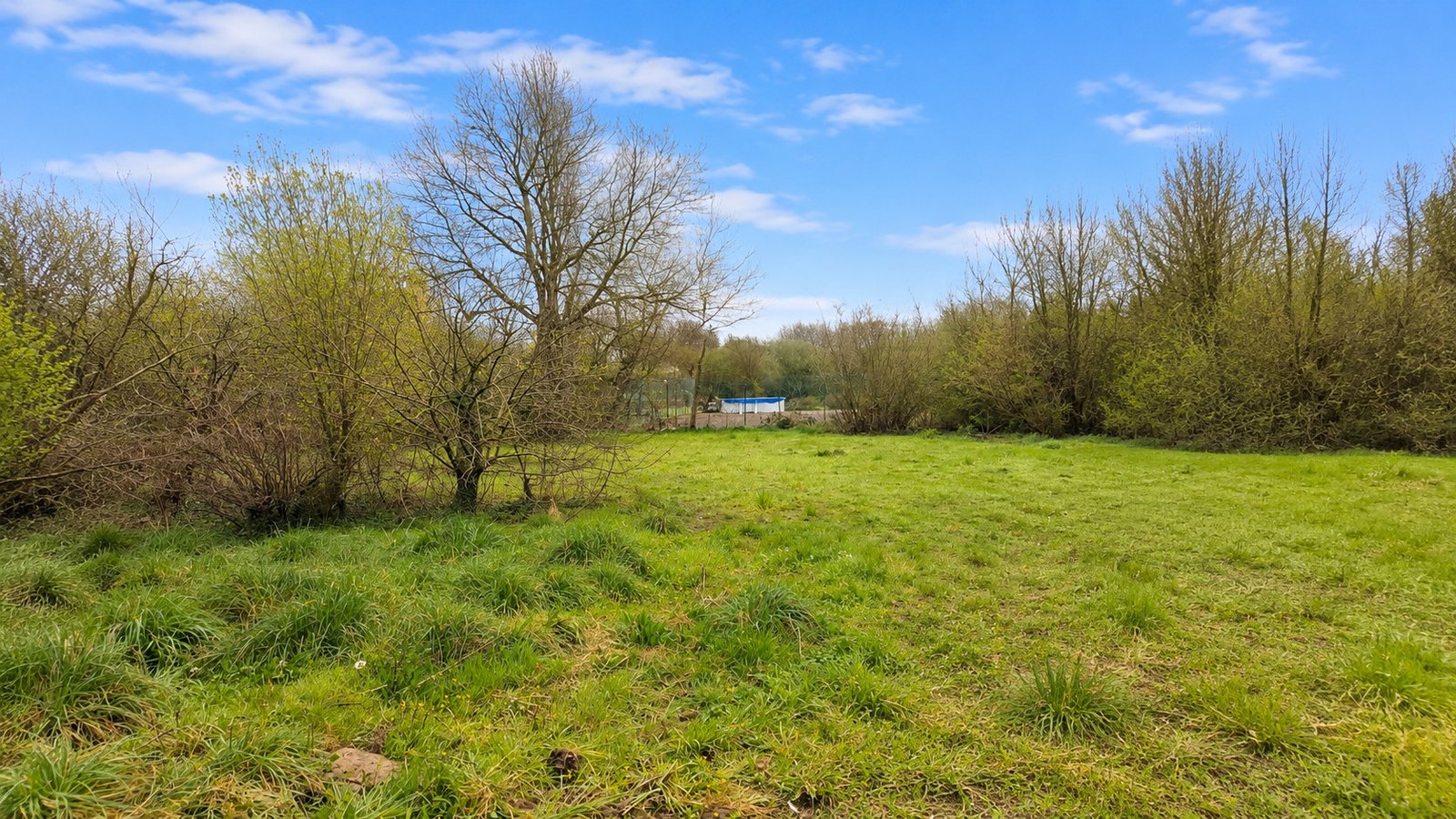 EXCLUSIVITÉ KERNILIS: A vendre terrain libre de constructeur