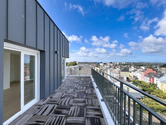 EXCLUSIVITÉ BREST : À LOUER APPARTEMENT NEUF T3, AVEC TERRASSE ET PARKING EN VIDE