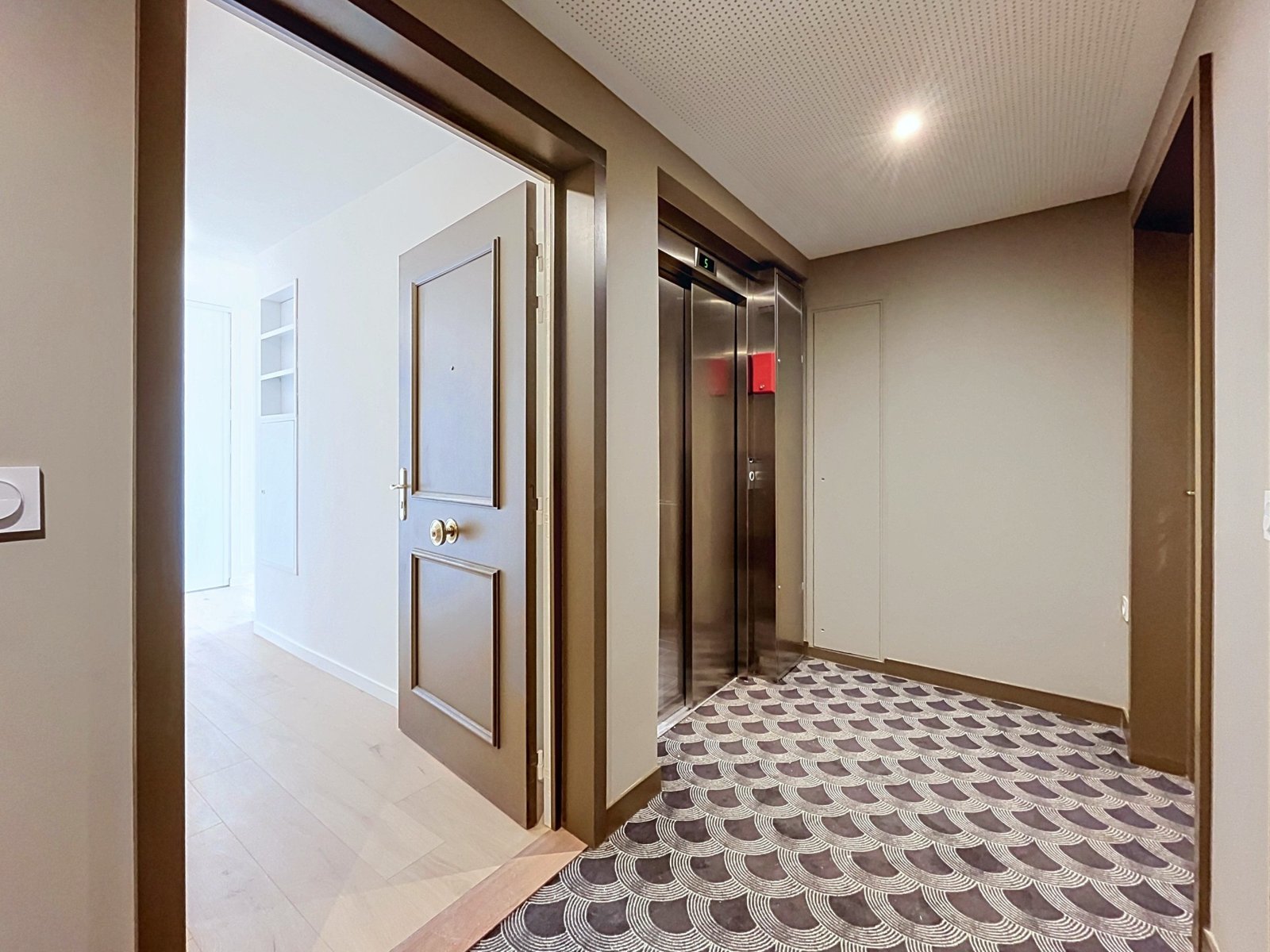 EXCLUSIVITÉ BREST : À LOUER APPARTEMENT NEUF T3, AVEC TERRASSE ET PARKING EN VIDE