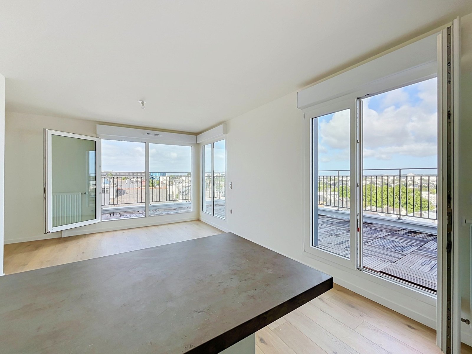 EXCLUSIVITÉ BREST : À LOUER APPARTEMENT NEUF T3, AVEC TERRASSE ET PARKING EN VIDE