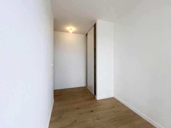 EXCLUSIVITÉ BREST : À LOUER APPARTEMENT NEUF T3, AVEC TERRASSE ET PARKING EN VIDE