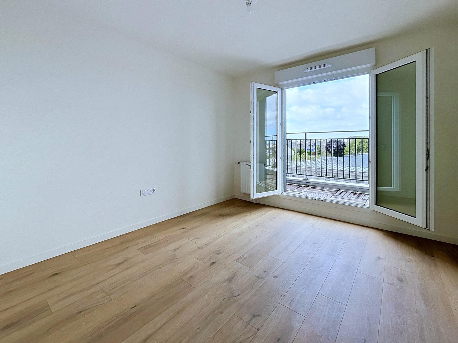 EXCLUSIVITÉ BREST : À LOUER APPARTEMENT NEUF T3, AVEC TERRASSE ET PARKING EN VIDE