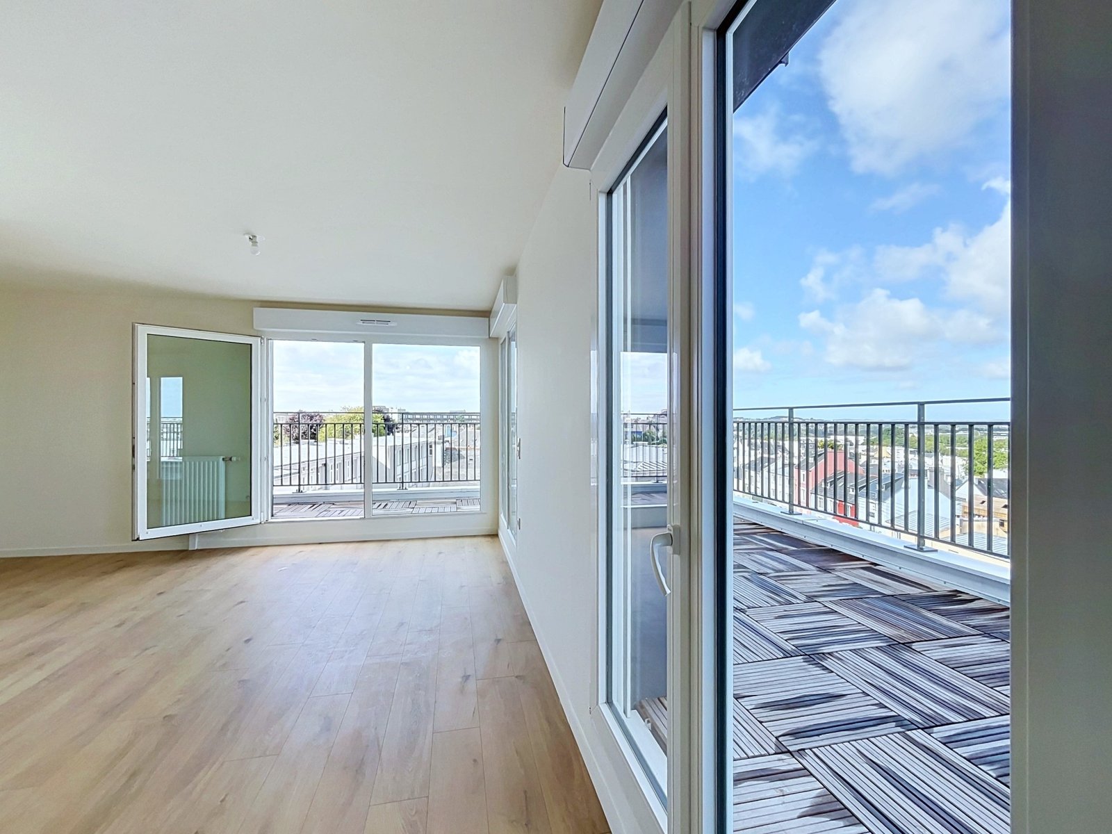 EXCLUSIVITÉ BREST : À LOUER APPARTEMENT NEUF T3, AVEC TERRASSE ET PARKING EN VIDE