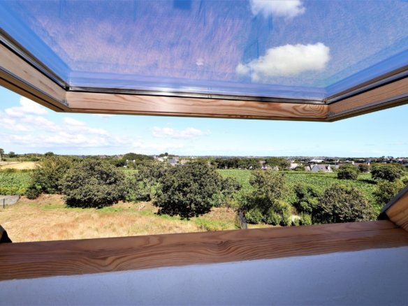 Villa T8 rénové avec et sa vue dégagée et sur la mer aucun voisins à proximité immédiate