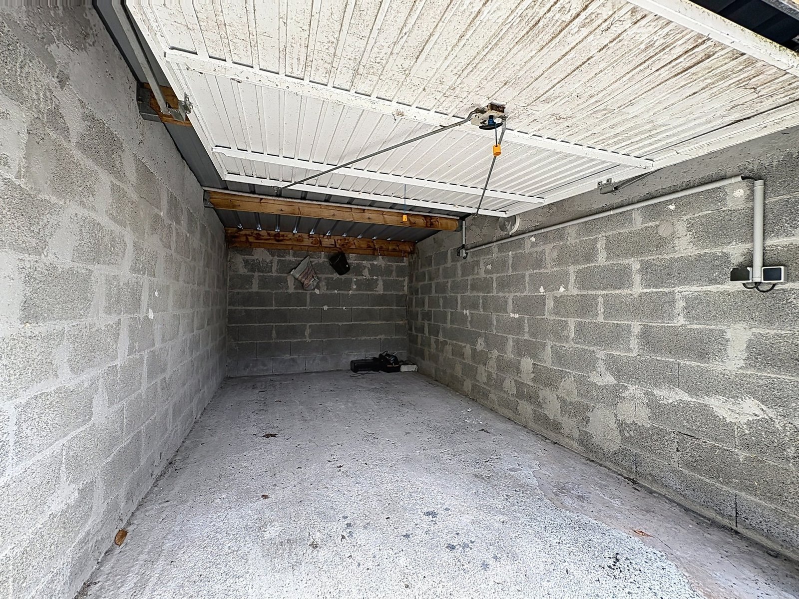 EXCLUSIVITÉ : À LOUER APPARTEMENT T2 MEUBLÉ, AVEC TERRASSE ET GARAGE