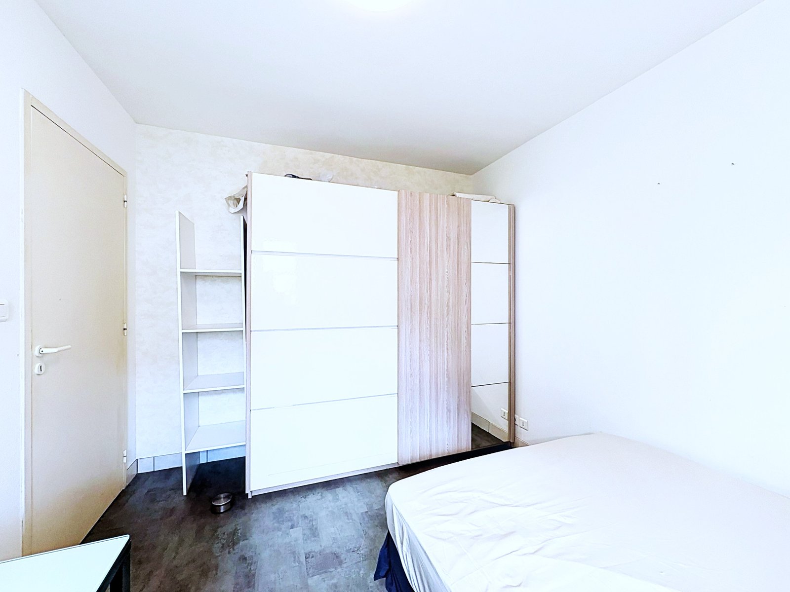 EXCLUSIVITÉ : À LOUER APPARTEMENT T2 MEUBLÉ, AVEC TERRASSE ET GARAGE