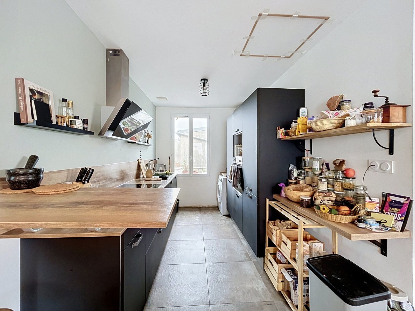 BREST SAINT MICHEL : Bel appartement T2/3 de 71m2 entièrement rénové, au dernier étage