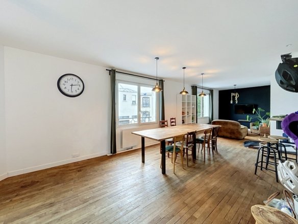 BREST SAINT MICHEL : Bel appartement T2/3 de 71m2 entièrement rénové, au dernier étage