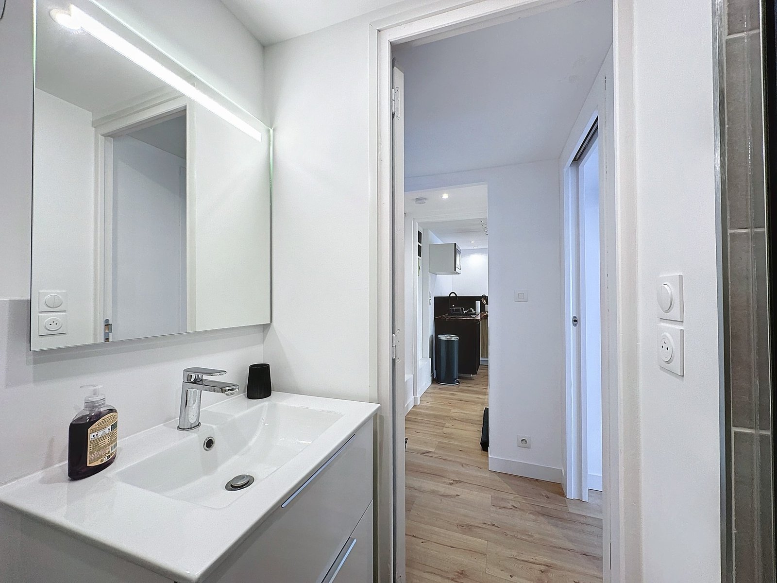 EXCLUSIVITÉ BREST: À LOUER ATYPIQUE APPARTEMENT T3 MEUBLÉ