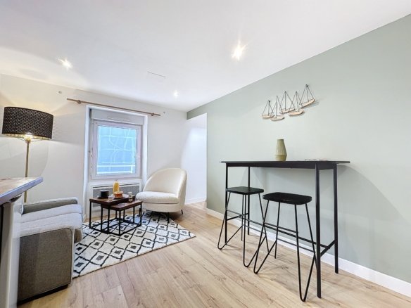 EXCLUSIVITÉ BREST: À LOUER ATYPIQUE APPARTEMENT T3 MEUBLÉ